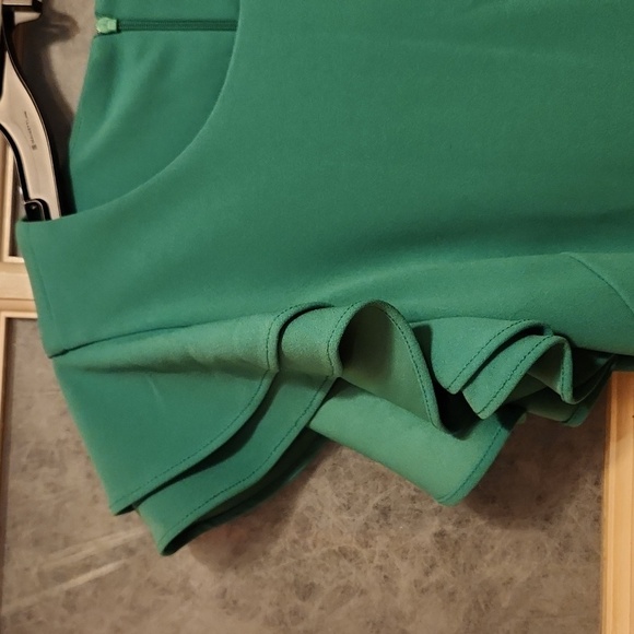 New! RN Studio green dress with ruffle sleeves size 4. Wedding party formal - Picture 5 of 9